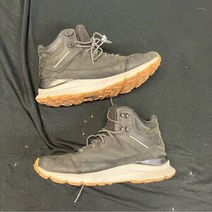 North Face boots 11 Men's Black High-Top Casual Hiking Sneakers - Black